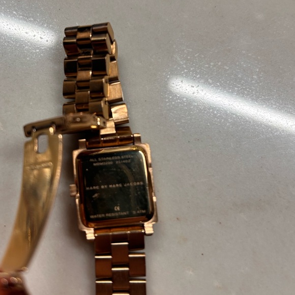Marc by Marc Jacobs Rose Gold Watch - Picture 2 of 4